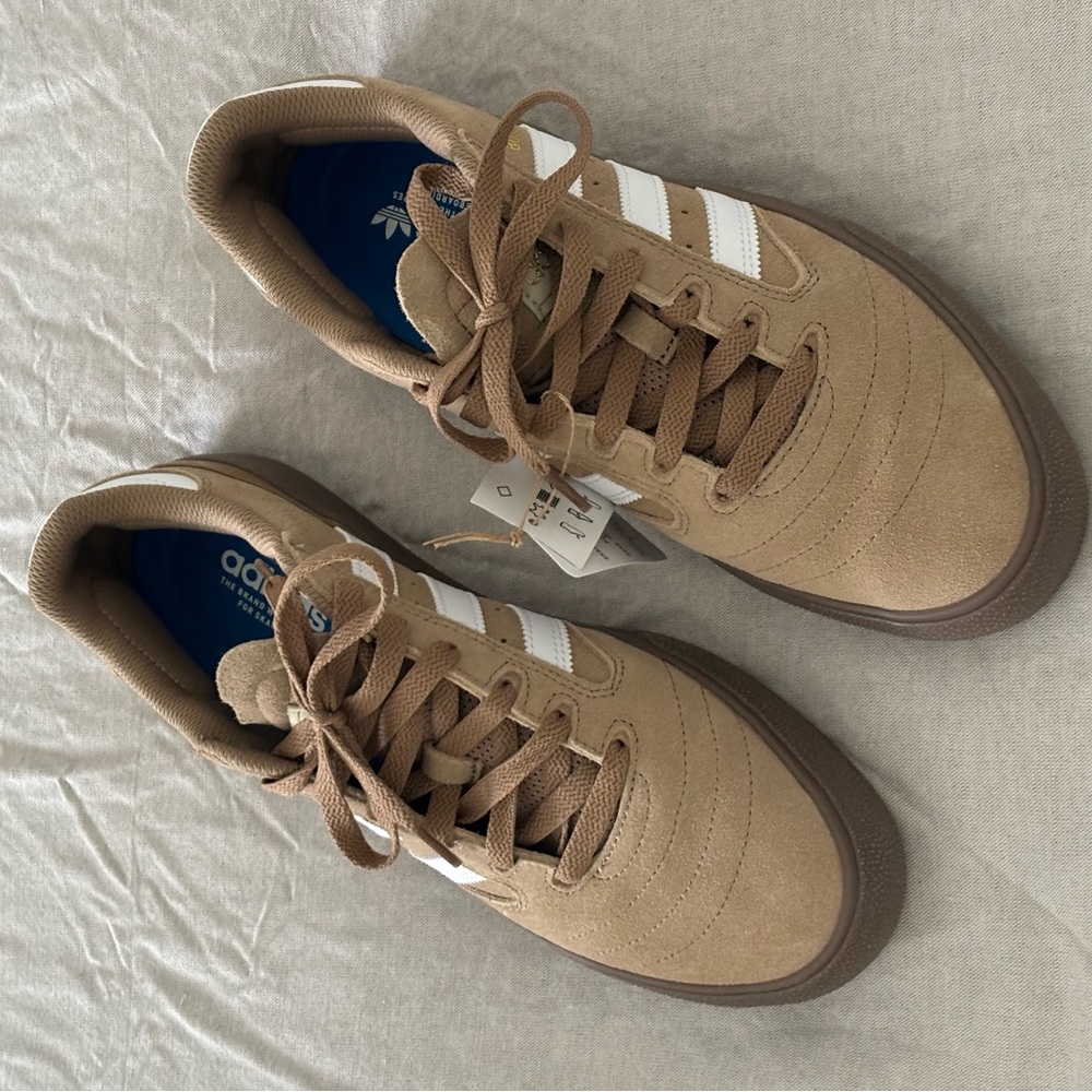 Men’s adidas tennis shoes